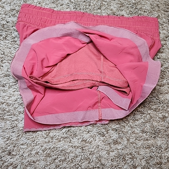 Lululemon Free Spirit Short Women's Sz 6 - Picture 7 of 11